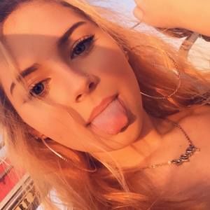 Meet your Posher, Paige